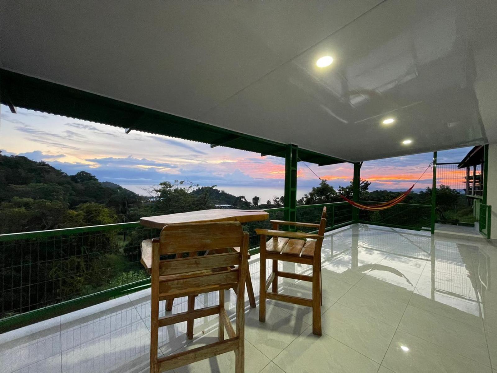 Pura Natura Lodge Manuel Antonio Exterior photo