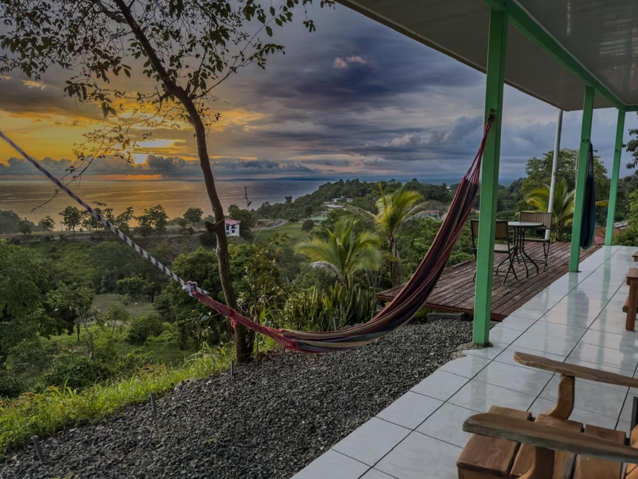 Pura Natura Lodge Manuel Antonio Exterior photo